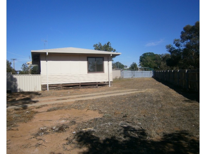 2 Lauer Crescent, Nyah West VIC 3595