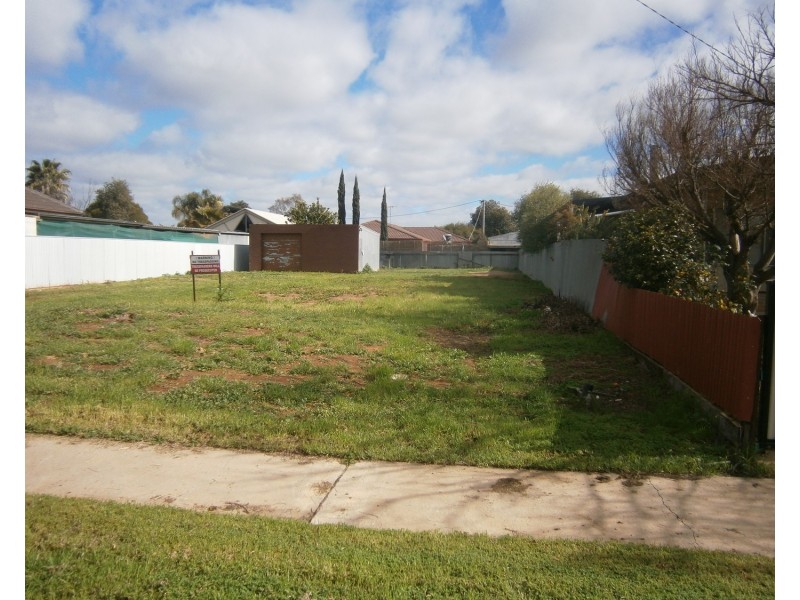 24 Holloway Grove, Swan Hill VIC 3585