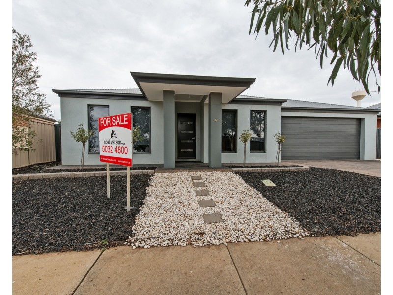 5 Yorrell Close, Swan Hill VIC 3585