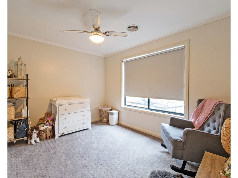 5 Yorrell Close, Swan Hill VIC 3585