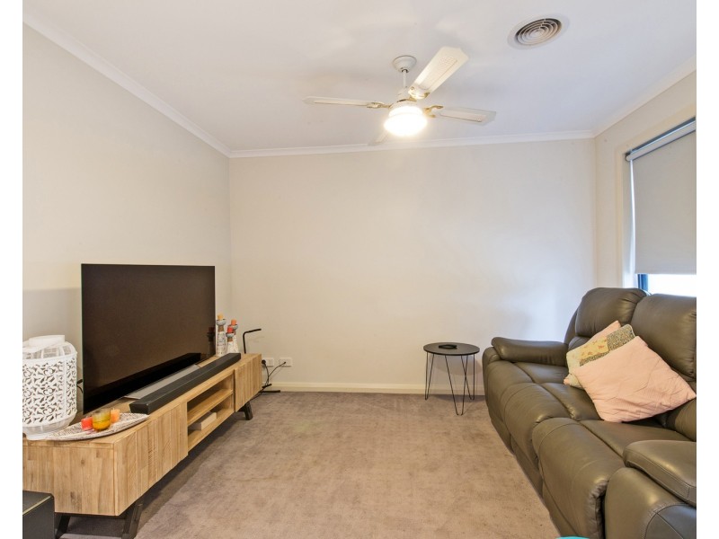 5 Yorrell Close, Swan Hill VIC 3585