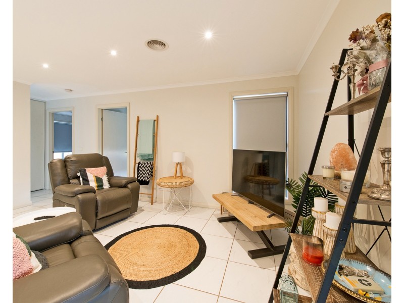 5 Yorrell Close, Swan Hill VIC 3585