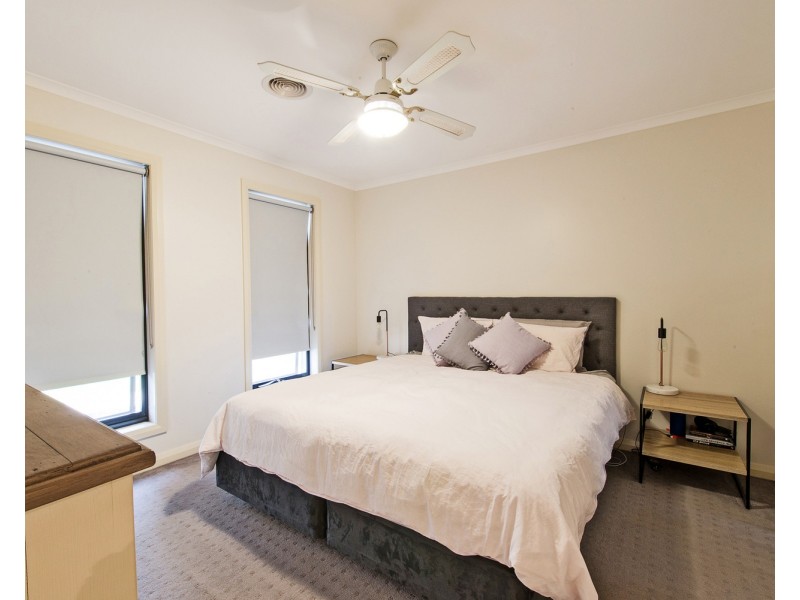 5 Yorrell Close, Swan Hill VIC 3585