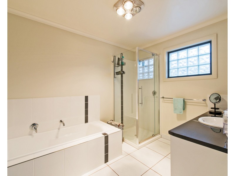 5 Yorrell Close, Swan Hill VIC 3585