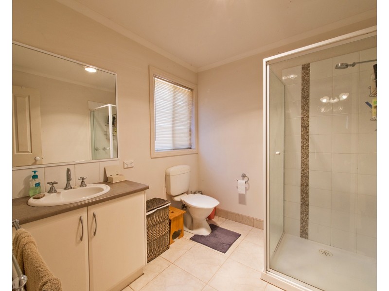 2 Suttie Drive, Swan Hill VIC 3585