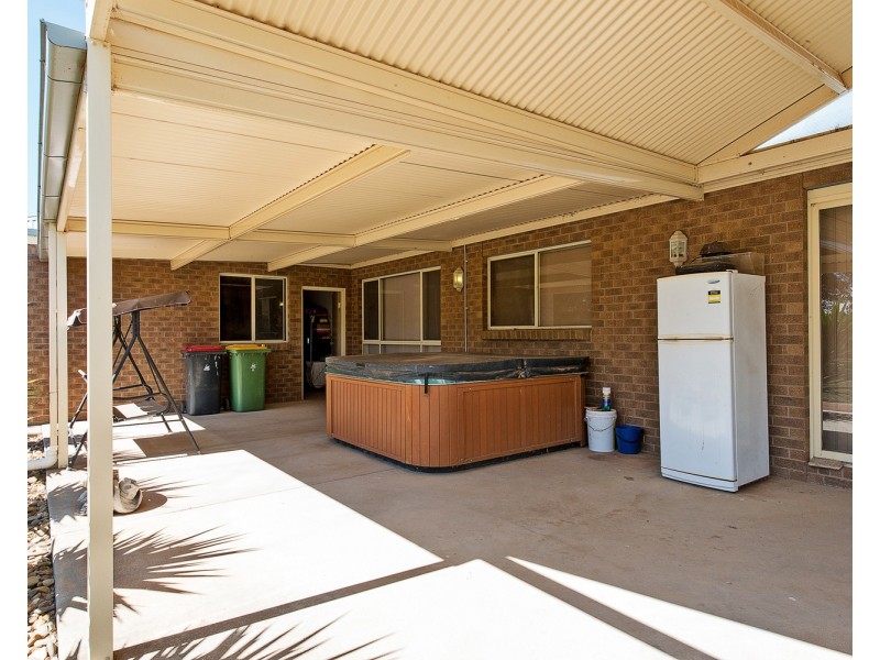 2 Suttie Drive, Swan Hill VIC 3585