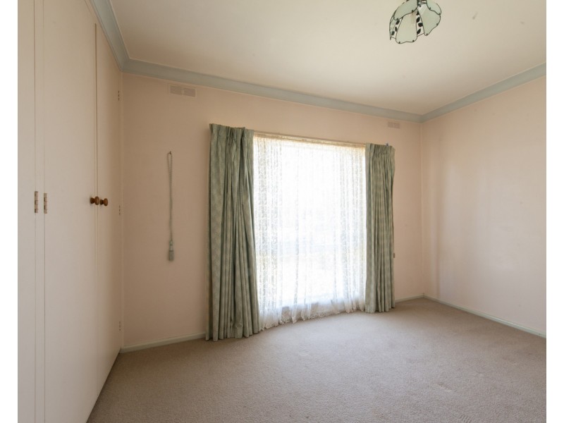 22 Douglas Avenue, Swan Hill VIC 3585