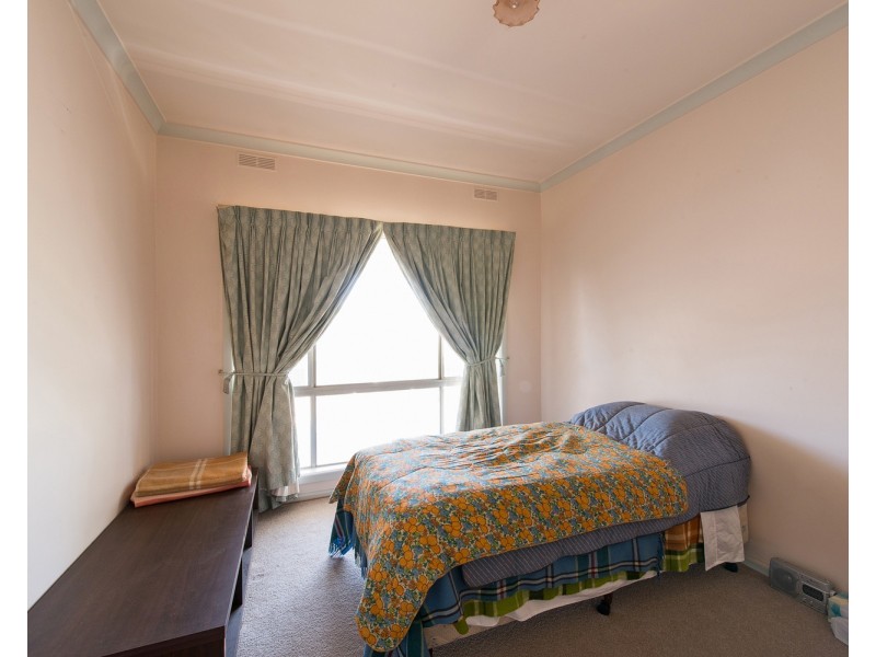 22 Douglas Avenue, Swan Hill VIC 3585