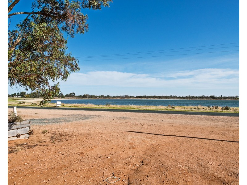 114 Lake Boga Ultima Road, Lake Boga VIC 3584