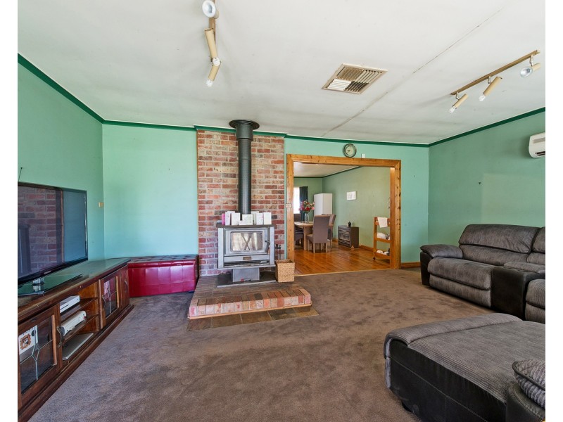 114 Lake Boga Ultima Road, Lake Boga VIC 3584