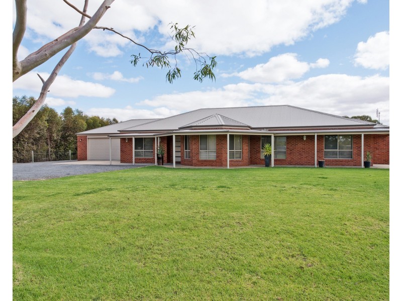 13 Notting Road, Swan Hill VIC 3585