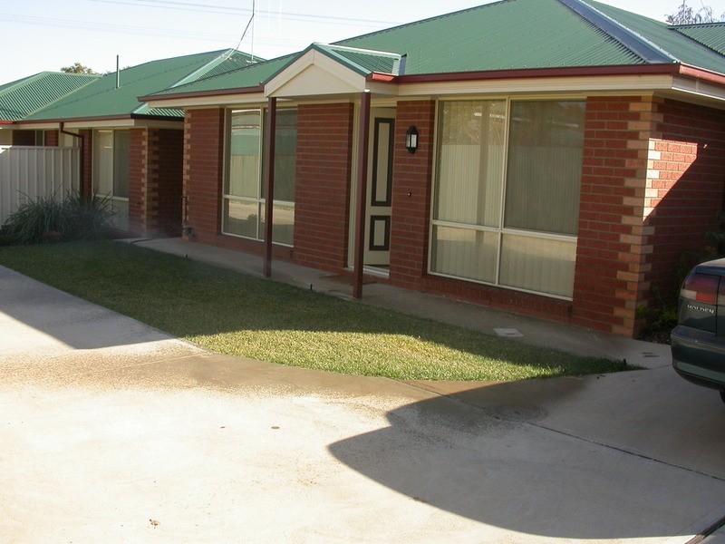 2/131 Stradbroke Avenue, Swan Hill VIC 3585