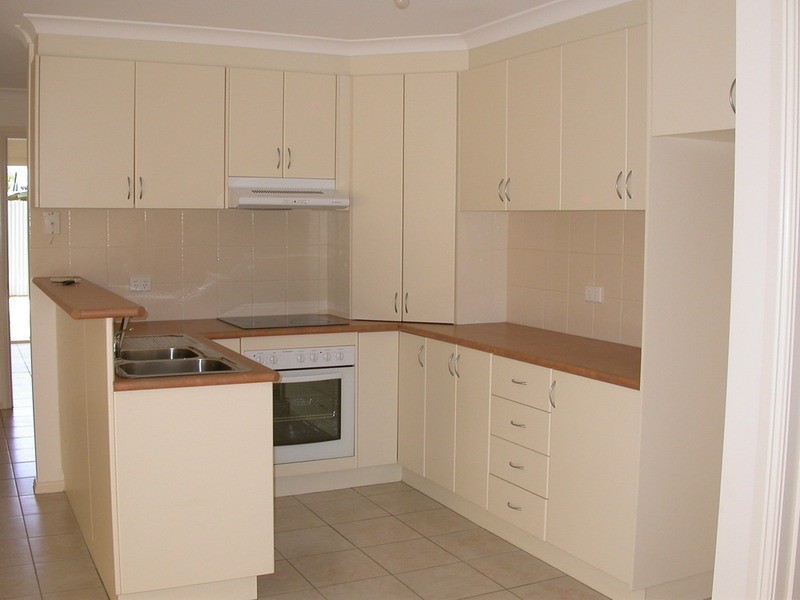 2/131 Stradbroke Avenue, Swan Hill VIC 3585