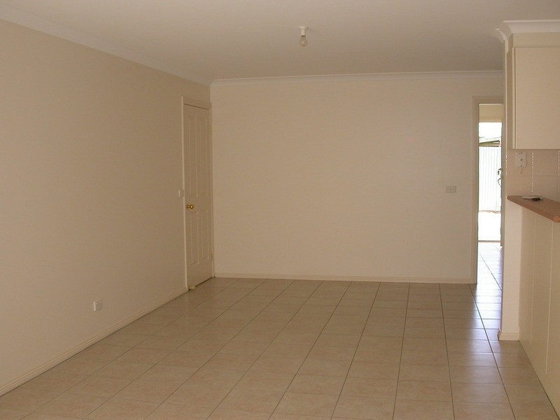 2/131 Stradbroke Avenue, Swan Hill VIC 3585