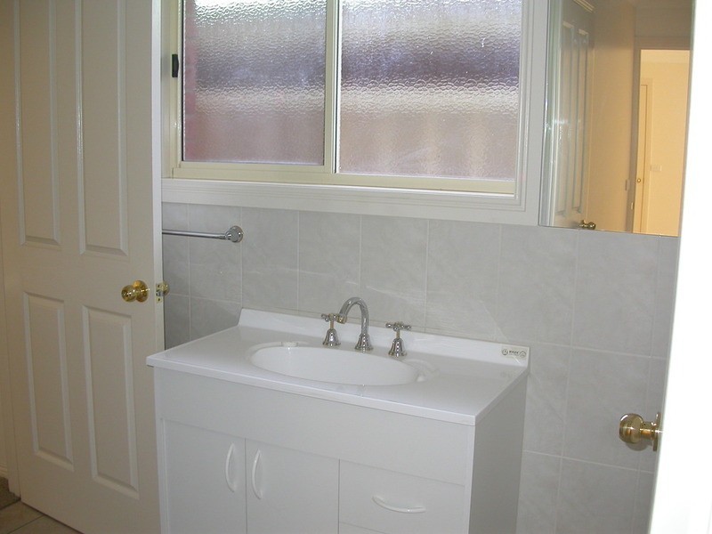 2/131 Stradbroke Avenue, Swan Hill VIC 3585