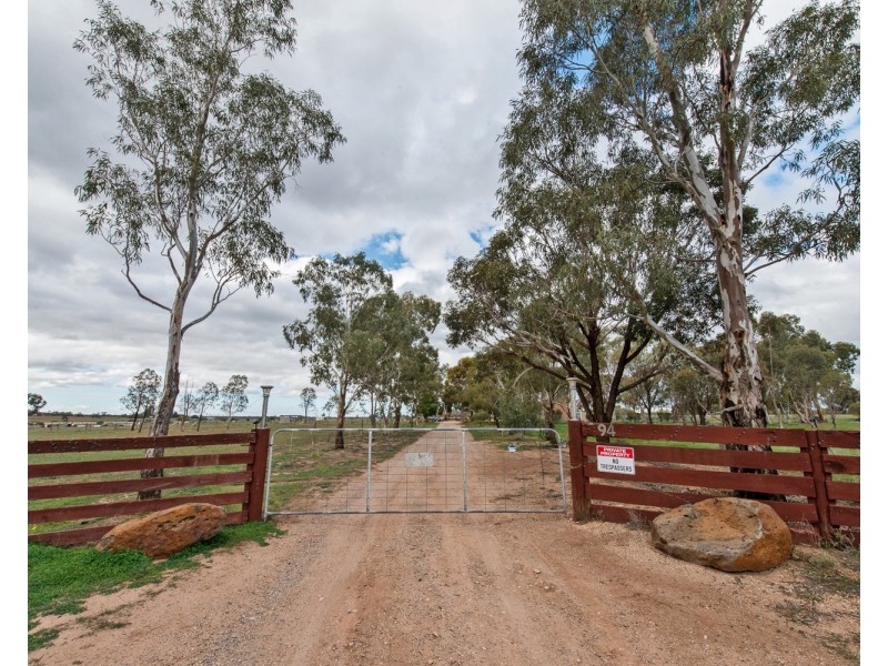 94 Ross Road, Nyah West VIC 3595