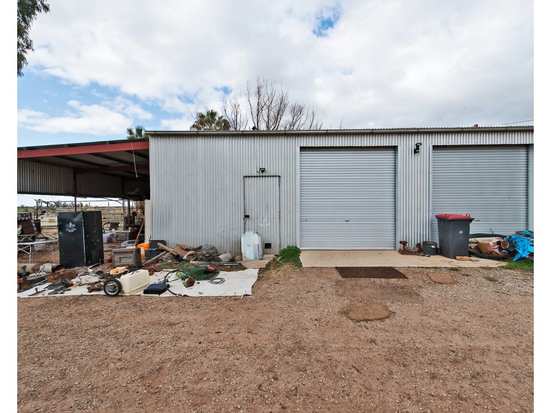94 Ross Road, Nyah West VIC 3595