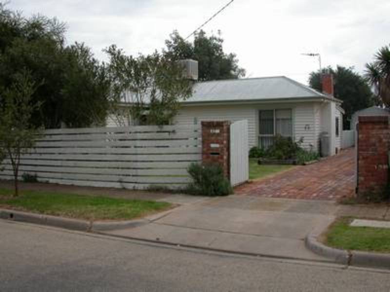 42 Burton Street, Swan Hill VIC 3585