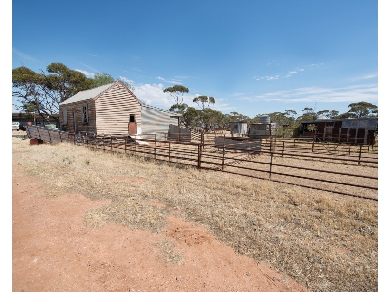 85 Ross Road, Nyah West VIC 3595