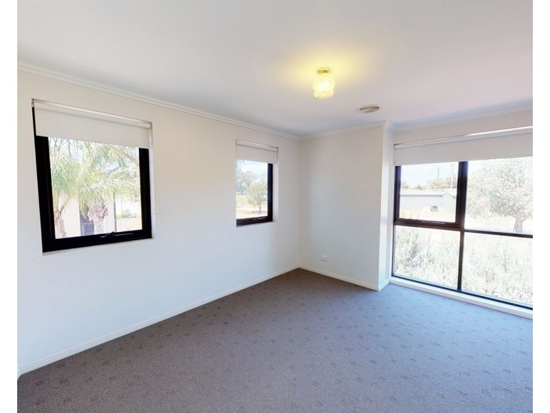 1 Betts Court, Swan Hill VIC 3585