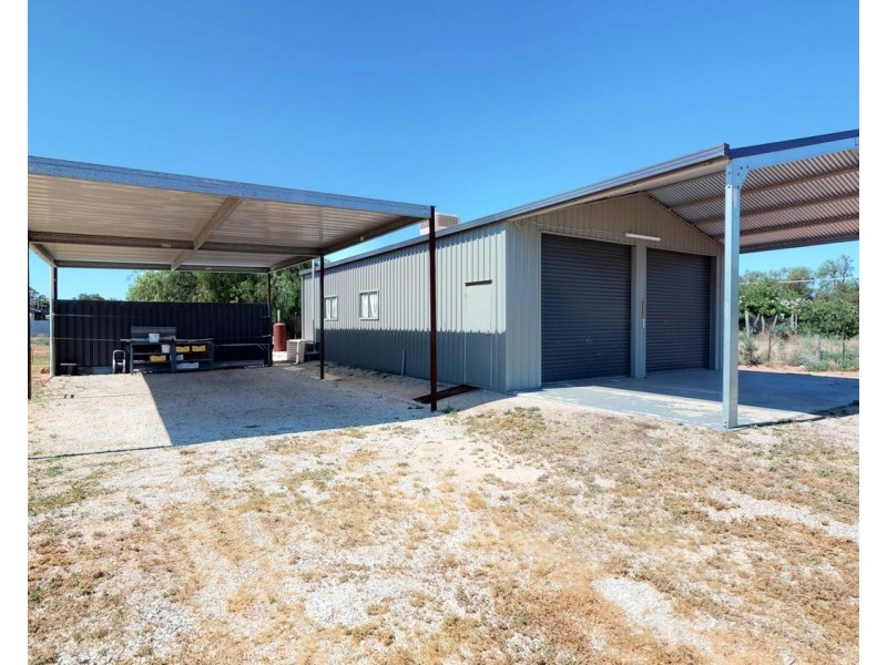 11 Station Street, Piangil VIC 3597