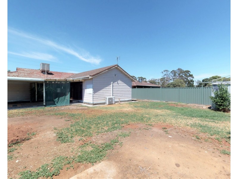 3 Harrison Crescent, Swan Hill VIC 3585