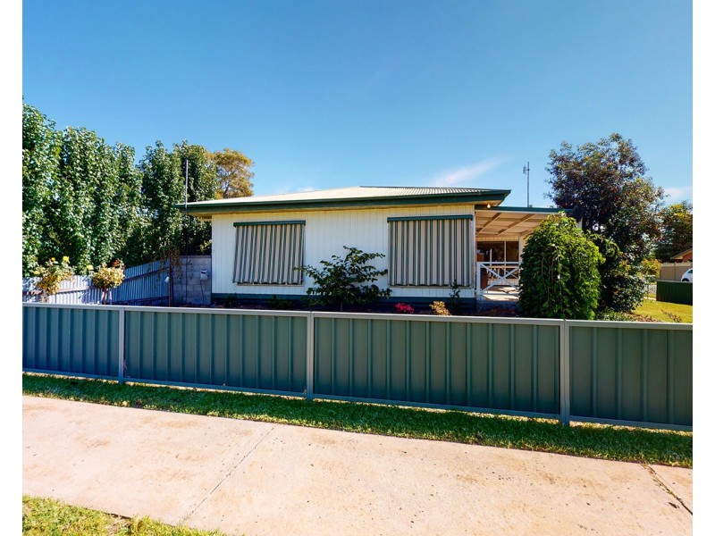 22 Douglas Avenue, Swan Hill VIC 3585