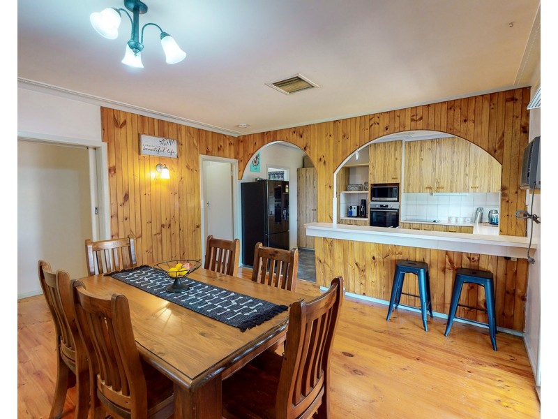 22 Douglas Avenue, Swan Hill VIC 3585