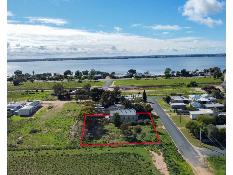 6 Kunat Street, Lake Boga VIC 3584