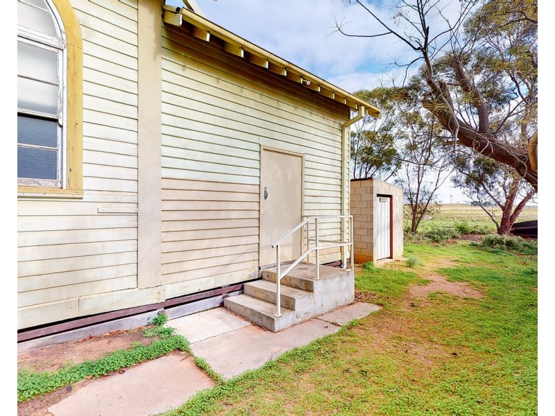 6 Kunat Street, Lake Boga VIC 3584