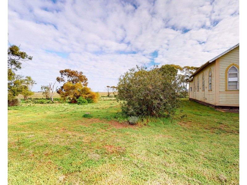 6 Kunat Street, Lake Boga VIC 3584