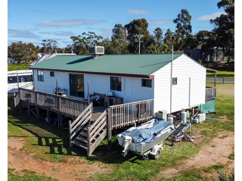 38 Hayes Road, Lake Boga VIC 3584