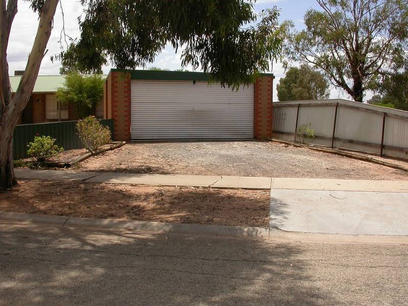9 Ledwidge Court, Swan Hill VIC 3585