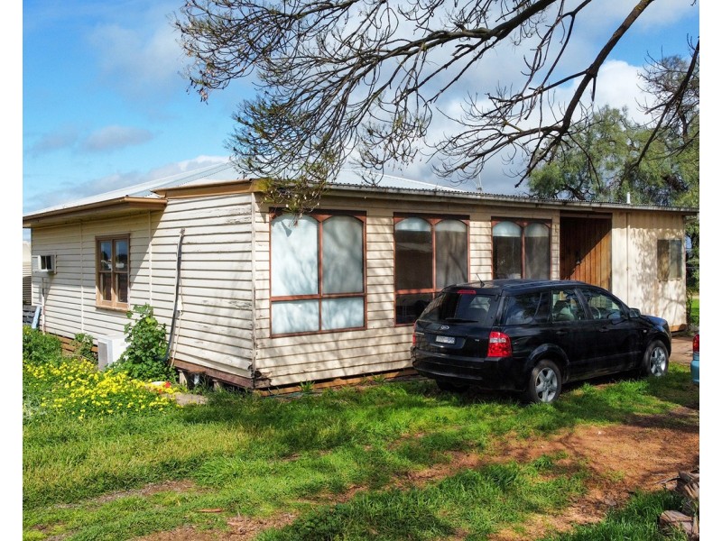 157 Ridge Road, Tresco VIC 3583