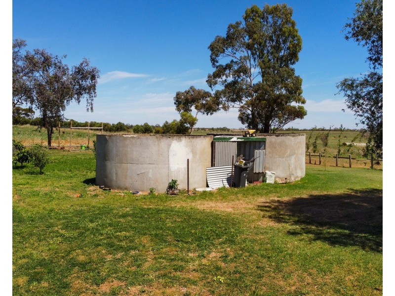 38 Barbour Lane, Nyah West VIC 3595