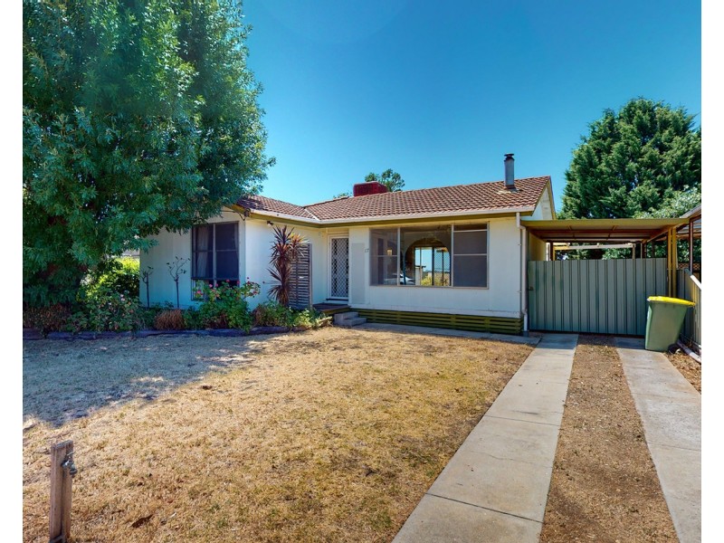 17 McCann Crescent, Kerang VIC 3579