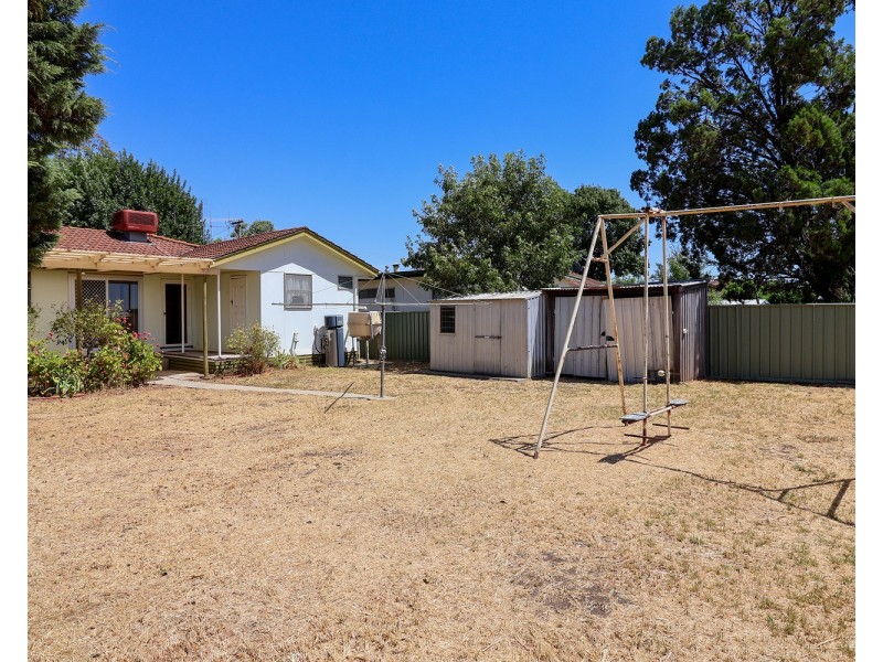 17 McCann Crescent, Kerang VIC 3579