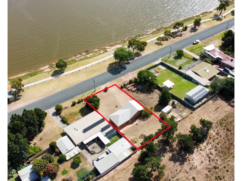 369 Lakeside Drive, Lake Boga VIC 3584