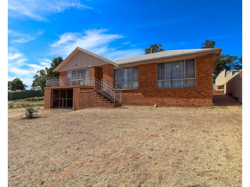 369 Lakeside Drive, Lake Boga VIC 3584