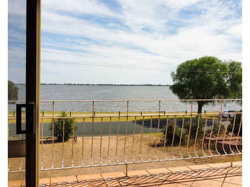 369 Lakeside Drive, Lake Boga VIC 3584