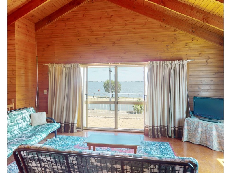 369 Lakeside Drive, Lake Boga VIC 3584