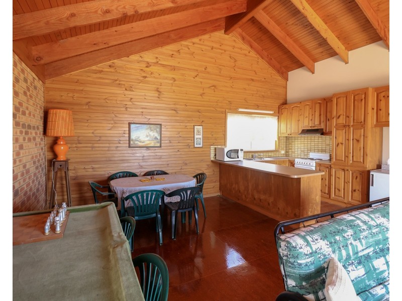 369 Lakeside Drive, Lake Boga VIC 3584