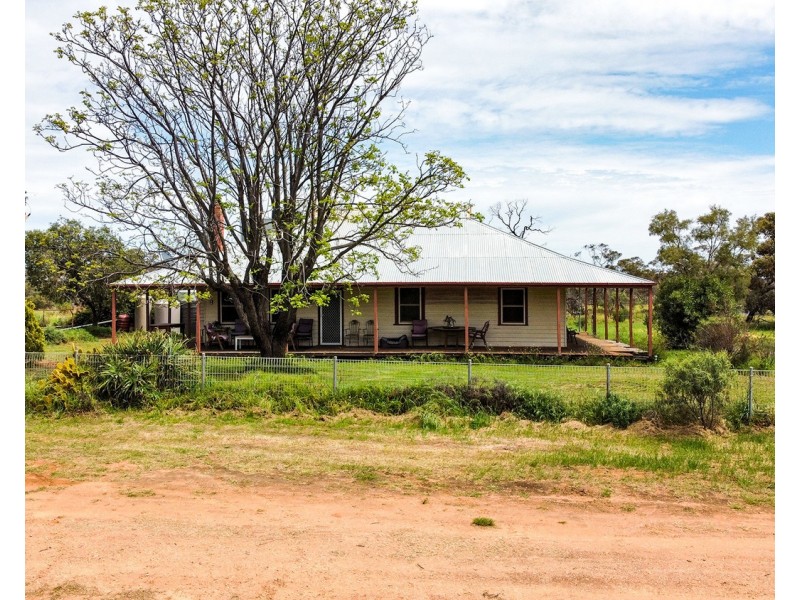 392 Millers Tank Road, Manangatang VIC 3546