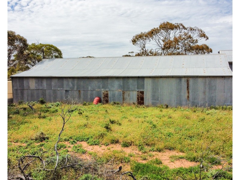 392 Millers Tank Road, Manangatang VIC 3546