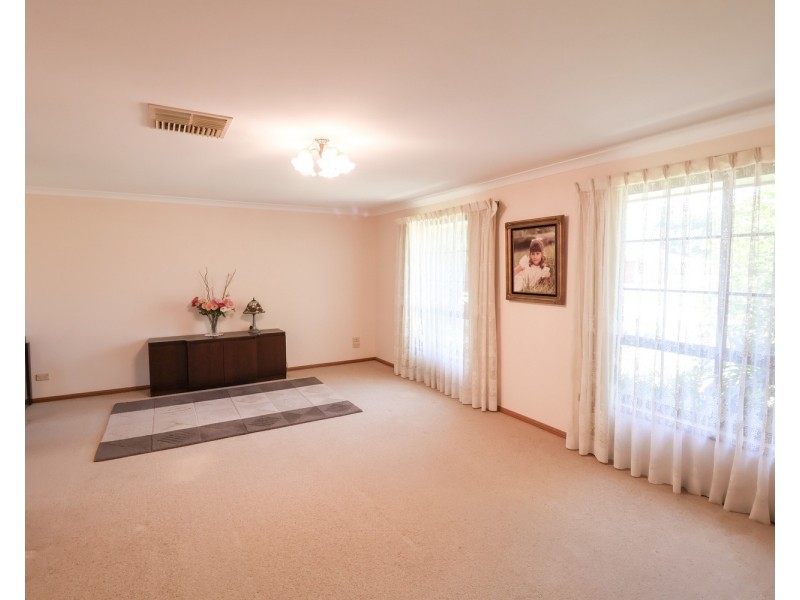 2 Lena Close, Swan Hill VIC 3585