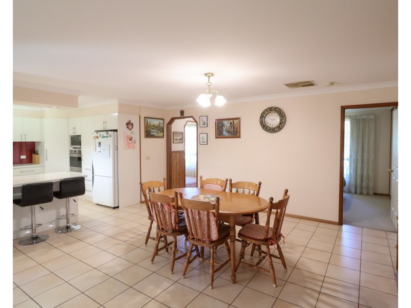 2 Lena Close, Swan Hill VIC 3585