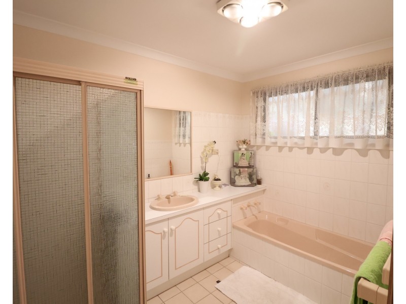 2 Lena Close, Swan Hill VIC 3585