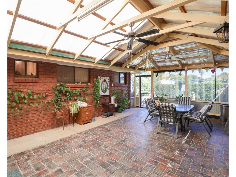 2 Lena Close, Swan Hill VIC 3585