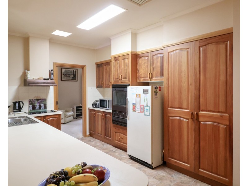 24 Gillespie Street, Swan Hill VIC 3585