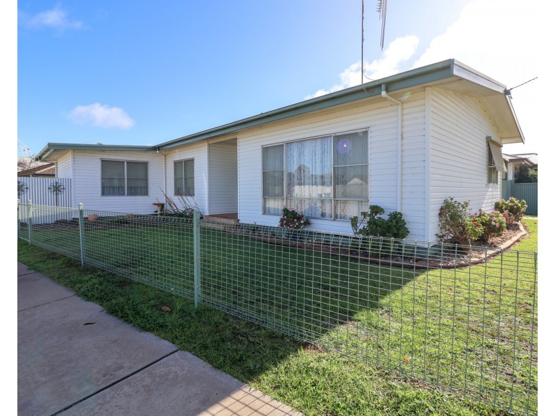 144 Thurla Street, Swan Hill VIC 3585